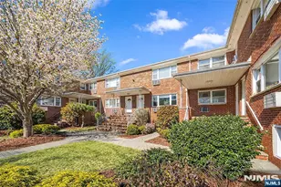 201 Oakdene Pl C2, Cliffside Park, NJ 07010 - Photo 16