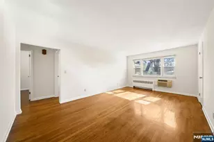 201 Oakdene Pl C2, Cliffside Park, NJ 07010 - Photo 4