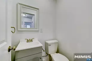 40 Grove St, Elmwood Park, NJ 07407 - Photo 44