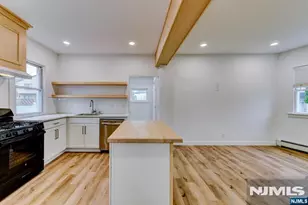 40 Grove St, Elmwood Park, NJ 07407 - Photo 22