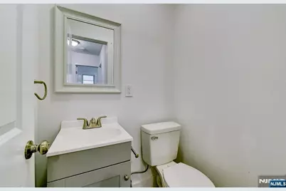 40 Grove Street, Elmwood Park, NJ 07407 - Photo 44