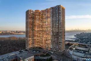 100 Old Palisade Road 1801, Fort Lee, NJ 07024 - Photo 1