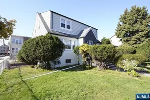 487 Gregory Ave 2nd Floor, Passaic, NJ 07055 - Photo 2