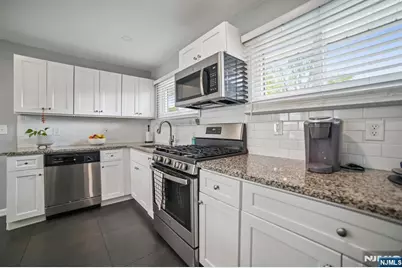 76 Day Avenue, Bergenfield, NJ 07621 - Photo 8