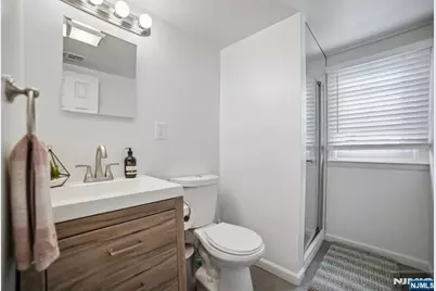 76 Day Avenue, Bergenfield, NJ 07621 - Photo 16