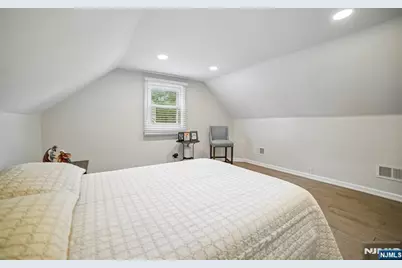 76 Day Avenue, Bergenfield, NJ 07621 - Photo 14