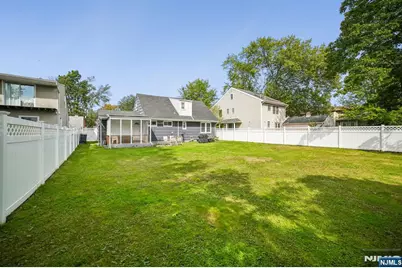 76 Day Avenue, Bergenfield, NJ 07621 - Photo 32