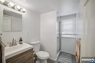 76 Day Ave, Bergenfield, NJ 07621 - Photo 18