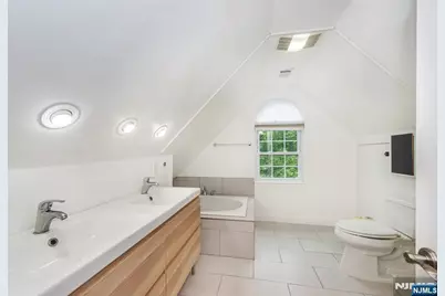 247 Emmett Place, Ridgewood, NJ 07450 - Photo 16