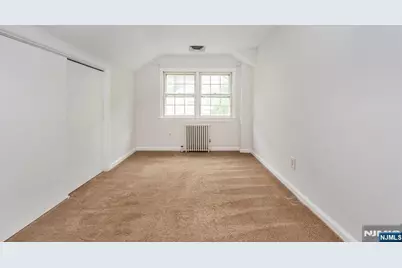 247 Emmett Place, Ridgewood, NJ 07450 - Photo 18