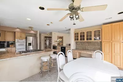 126 Edgewater Road, Cliffside Park, NJ 07010 - Photo 20