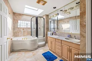 126 Edgewater Rd, Cliffside Park, NJ 07010 - Photo 26