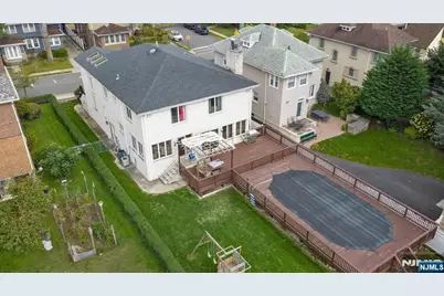 126 Edgewater Road, Cliffside Park, NJ 07010 - Photo 38