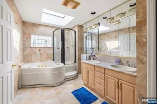 126 Edgewater Rd, Cliffside Park, NJ 07010 - Photo 26
