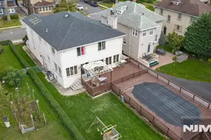 126 Edgewater Rd, Cliffside Park, NJ 07010 - Photo 38
