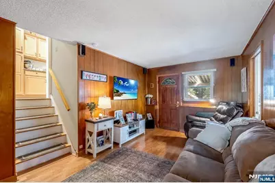 19 Dalton Place, Bergenfield, NJ 07621 - Photo 18