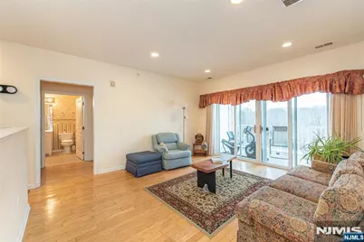 10323 Warrens Way, Wanaque, NJ 07465 - Photo 2