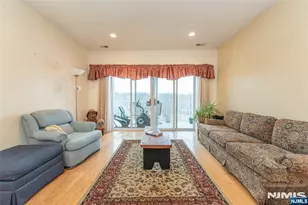 10323 Warren's Way, Wanaque, NJ 07465 - Photo 4