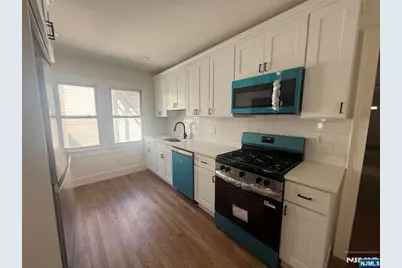 16 Lexington Avenue 2L #2L, Montclair, NJ 07042 - Photo 6