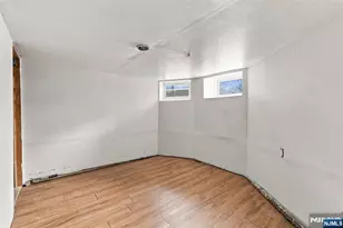 1044 22nd St, Paterson, NJ 07513 - Photo 20