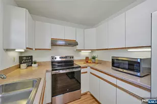 180 S Washington Ave B1, Bergenfield, NJ 07621 - Photo 12