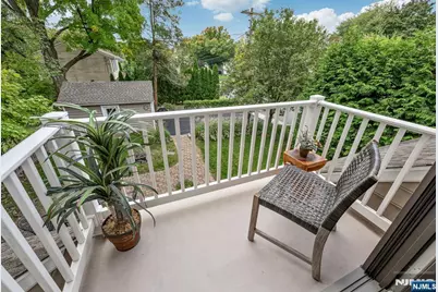 365 Walthery Avenue, Ridgewood, NJ 07450 - Photo 22