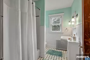 365 Walthery Ave, Ridgewood, NJ 07450 - Photo 18