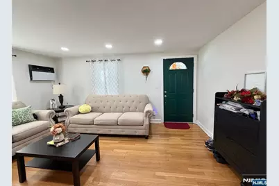 191 Elder Avenue, Bergenfield, NJ 07621 - Photo 2