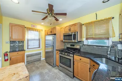 126 Hillman Drive, Elmwood Park, NJ 07407 - Photo 4