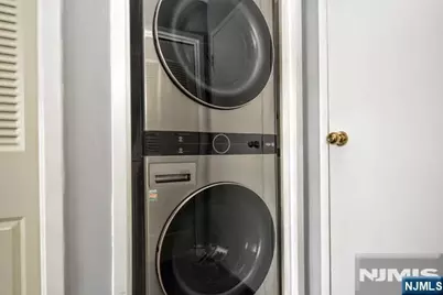 216 Harmon Cove Tower, Secaucus, NJ 07094 - Photo 18