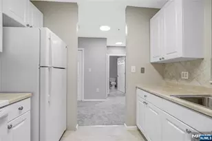 905 River Road 312, Edgewater, NJ 07020 - Photo 6