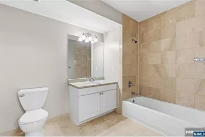 905 River Road 204 #204, Edgewater, NJ 07020 - Photo 8