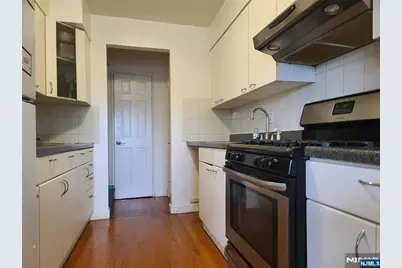 2200 Center Avenue E-6 #E-6, Fort Lee, NJ 07024 - Photo 6