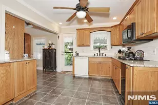 53 Forest St, North Arlington, NJ 07031 - Photo 10