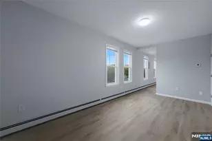 21 Franklin Ave 2L, Harrison, NJ 07029 - Photo 2