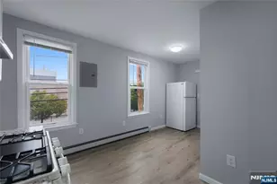 21 Franklin Ave 2L, Harrison, NJ 07029 - Photo 8