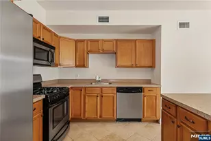 1677 Springfield Ave 2, Maplewood, NJ 07040 - Photo 4