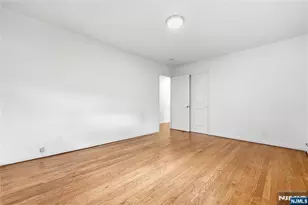 15 Monroe Pl 2, Montclair, NJ 07042 - Photo 14