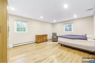 99 Lambert Place, Paramus, NJ 07652 - Photo 18