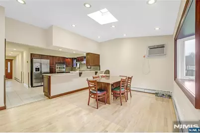 99 Lambert Place, Paramus, NJ 07652 - Photo 10