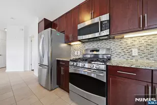4410 Riverview Ave 410, Englewood, NJ 07631 - Photo 10