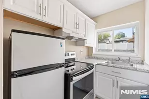 207 Polifly Road 4, Hackensack, NJ 07601 - Photo 4