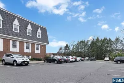 573 Valley Road 9C #9C, Wayne, NJ 07470 - Photo 8