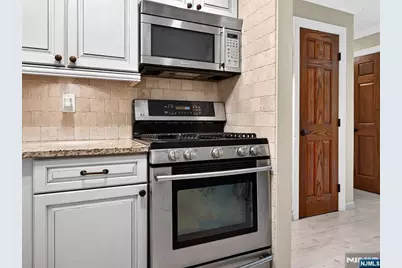 1510 Faulkner Court, Mahwah, NJ 07430 - Photo 4
