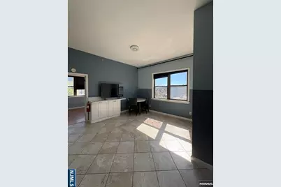 371 Anderson Avenue 3 #3, Fairview, NJ 07022 - Photo 2