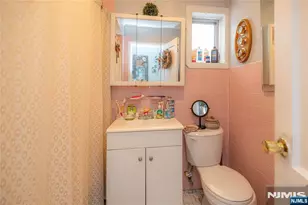 315 Pearsall Ave, Jersey City, NJ 07305 - Photo 18