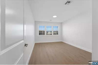 95 Rutherford Place, North Arlington, NJ 07031 - Photo 30