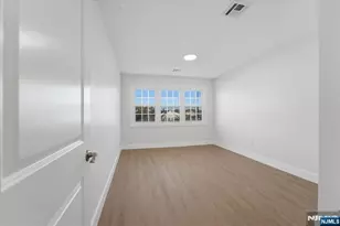 95 Rutherford Pl, North Arlington, NJ 07031 - Photo 30