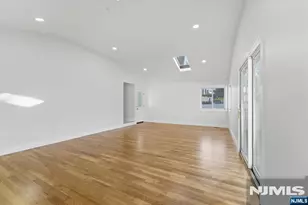 95 Rutherford Pl, North Arlington, NJ 07031 - Photo 10