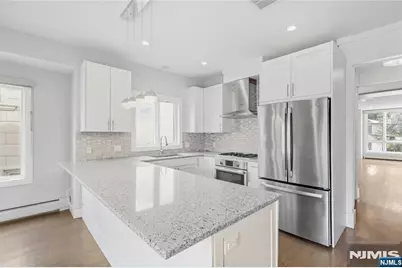 227 McElroy Avenue, Fort Lee, NJ 07024 - Photo 10